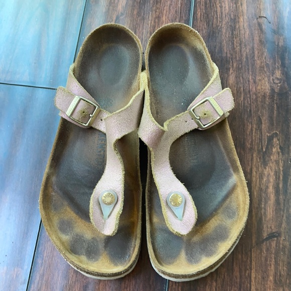 Birkenstock Shoes - Birkenstock’s women’s pink thong sandals size 42